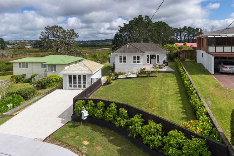 3 Celsmere Lane Te Atatu Peninsula_14