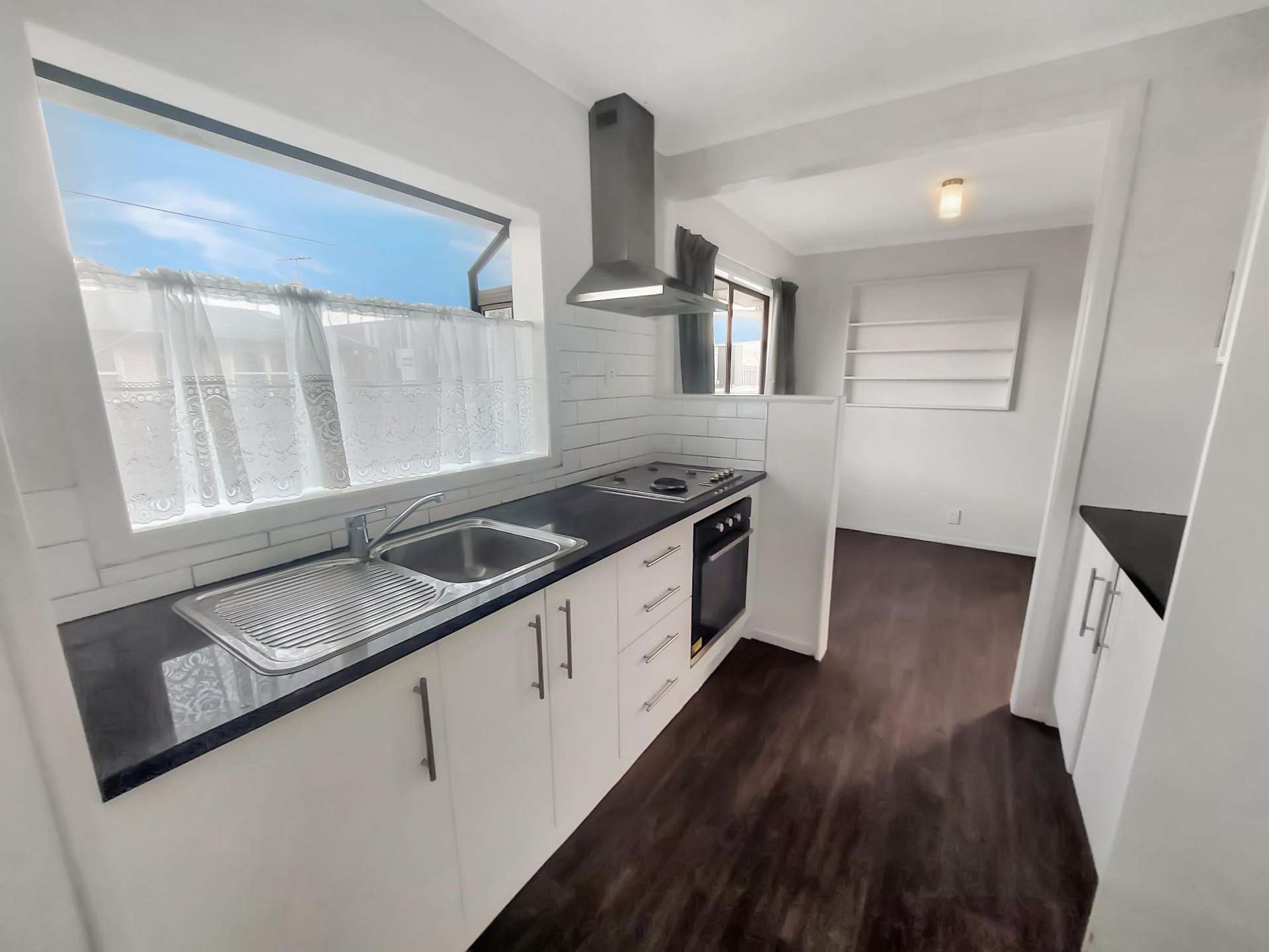 77 Tidal Road Māngere_0