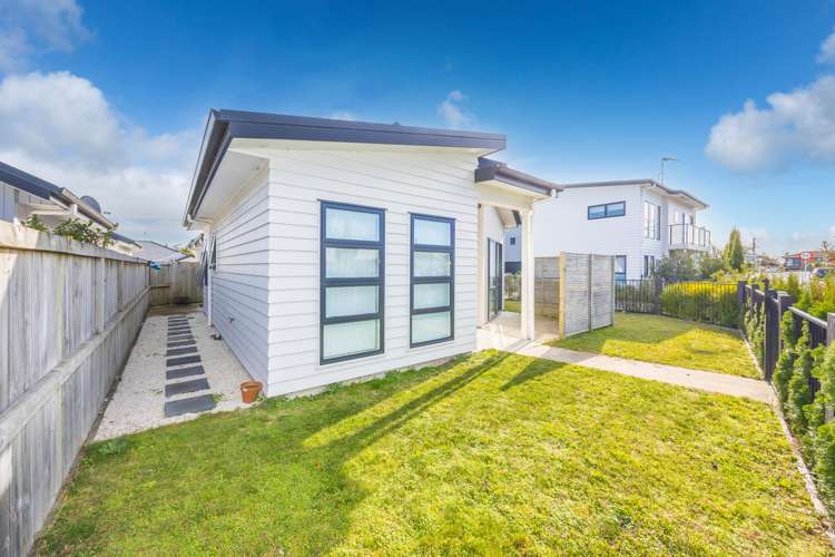 1/2 Lambert Court Glenview_12