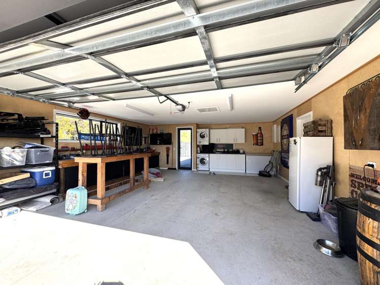 6 Salcombe Street Kaitangata_22