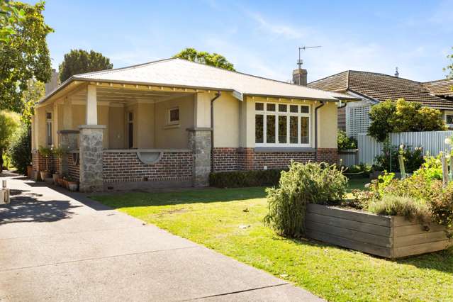 13 Nelson Crescent Napier South_3