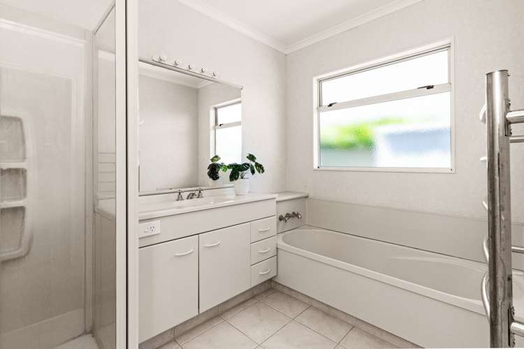 5 Claridge Place Taradale_12