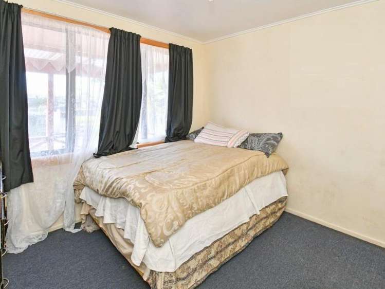 21 Julian Place Otara_13