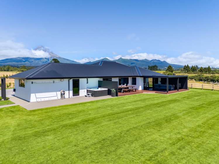 90 Peters Road Egmont Village_50