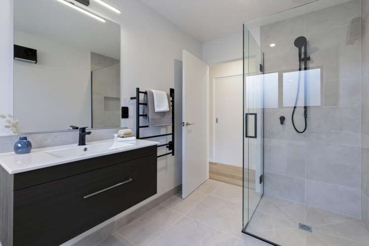 32 Shelduck Road Jacks Point_11