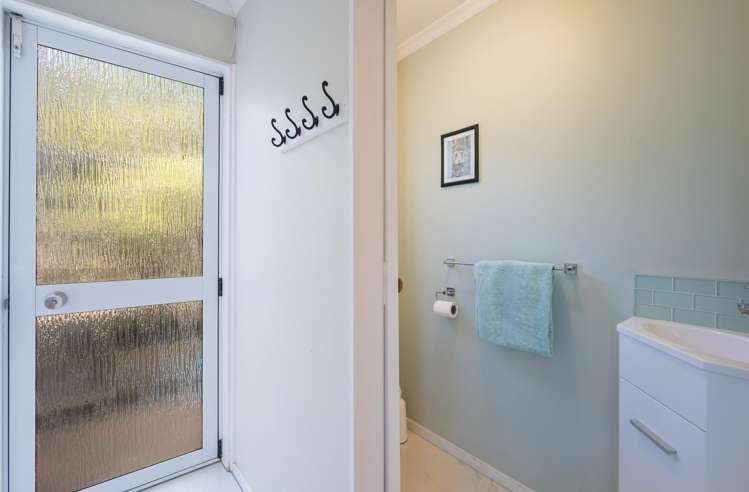 198 The Ridgeway Stoke_8