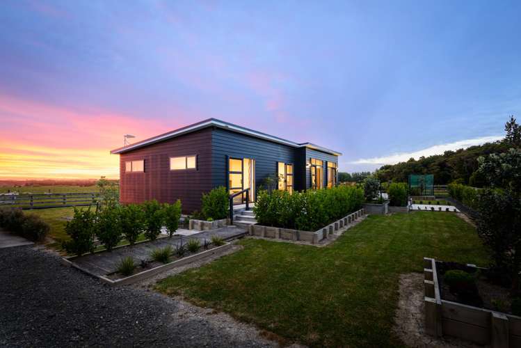 567 Lethbridge Road Halcombe_25