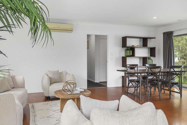 1185 South Road Oakura_12