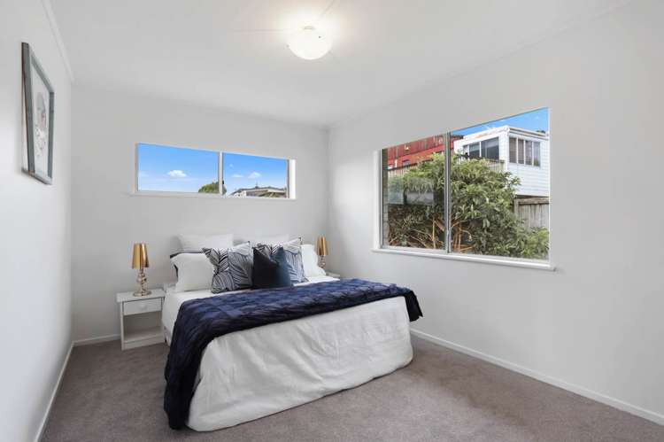 9 Nui Mana Place Te Atatu South_22