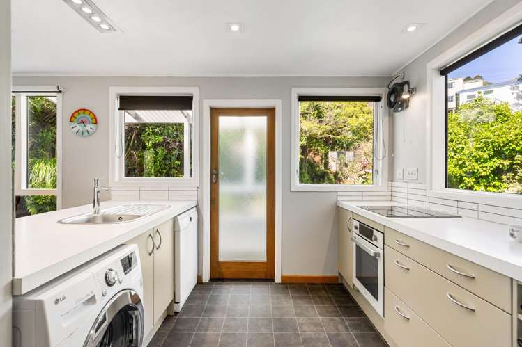 10 Bourbon Terrace Karori_9