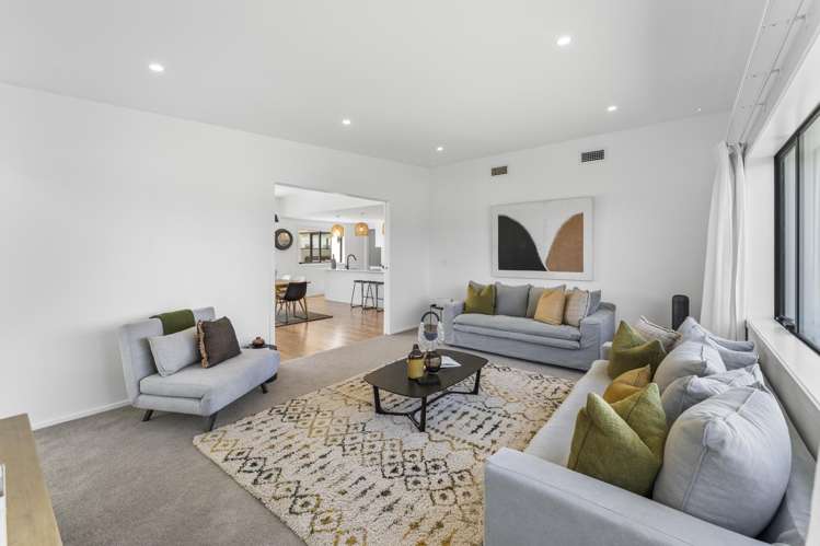 7 Greenway Crescent Richmond_16