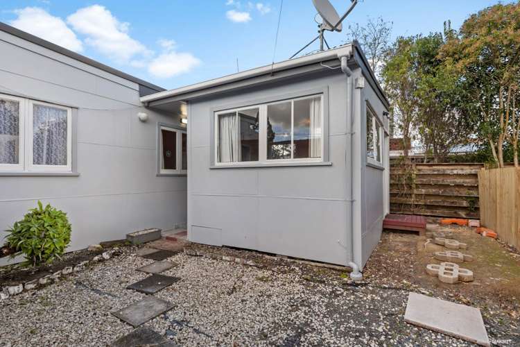 67 Tiroroa Avenue Te Atatu South_4