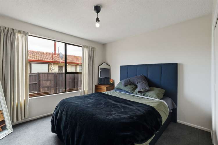 2/66 Lakewood Drive Burwood_8