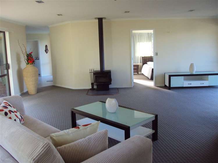 7 Paine Brown Way Russell_9