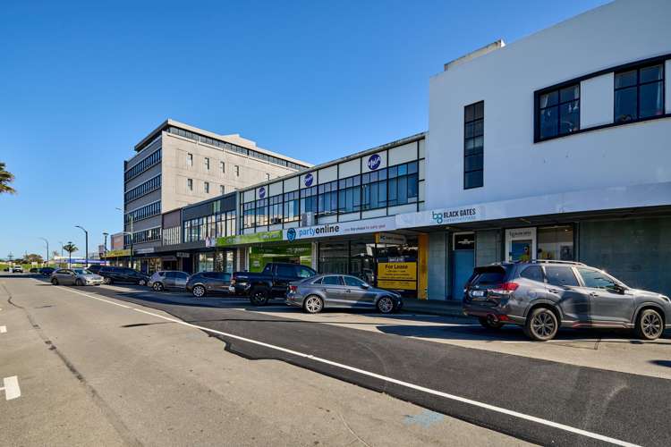 129-131 High Street Hutt Central_38