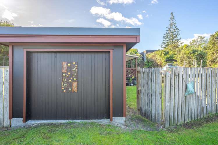 14 Koromiko Street Otaki Beach_28