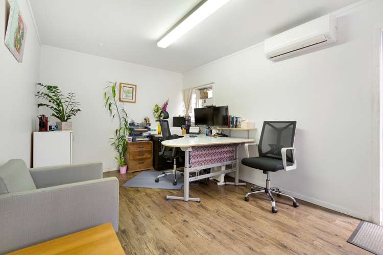 24 Alison Road Surfdale_29