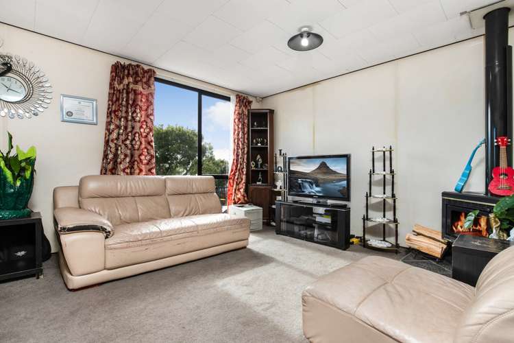 3/8 Barneys Farm Road Clendon Park_2