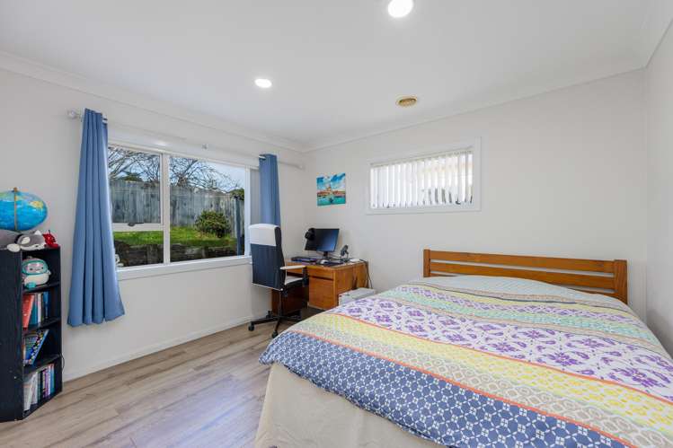 8 Greenway Rise Gulf Harbour_25