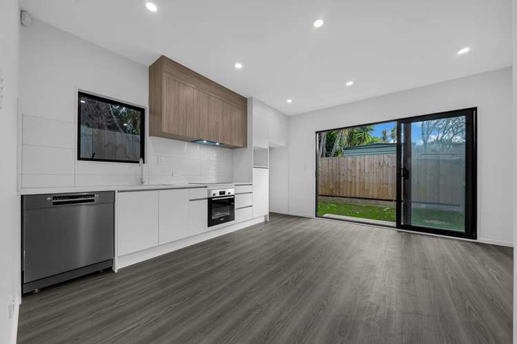 Lot 1-7/14 Montmere Avenue Te Atatu Peninsula_44
