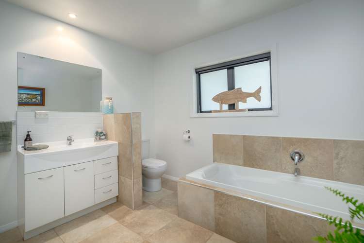 9 Redwood Lane Martinborough_15