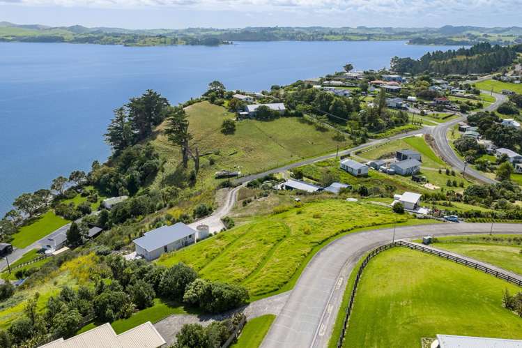 6 Emay Crescent Pahi_7