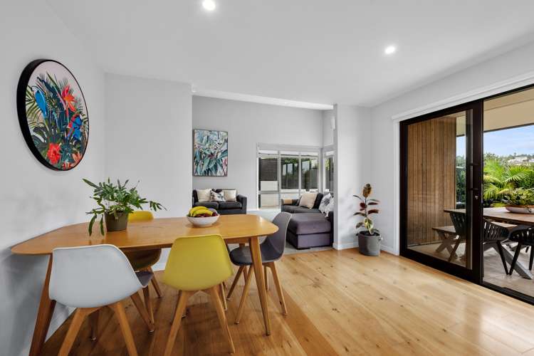 25 Mayfair Crescent Mairangi Bay_7