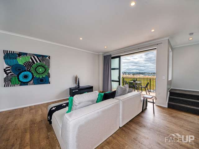 87 Glidepath Road Hobsonville_2