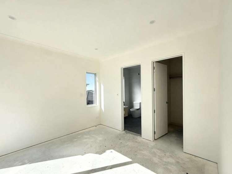 75 Parish Drive_5