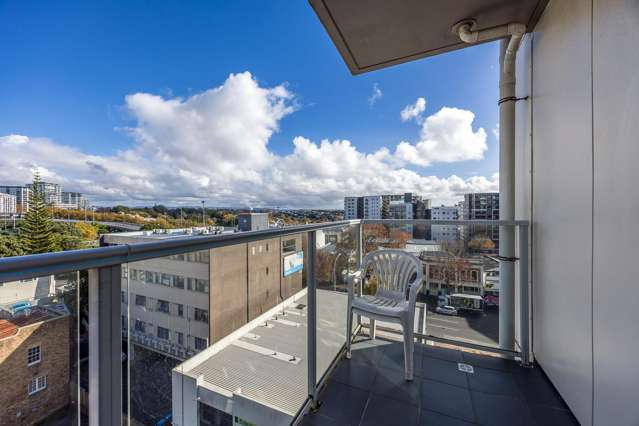 Apartment 9C/113 Vincent Street City Centre_3
