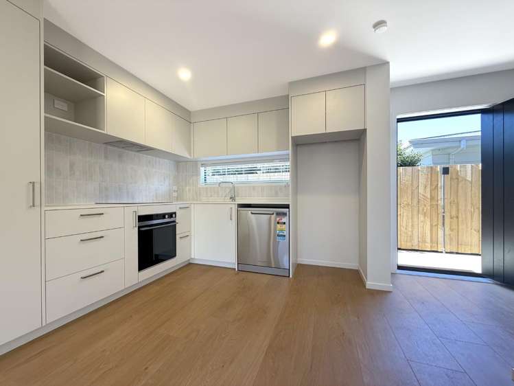  11/46 Taikata Road Te Atatū Peninsula_2