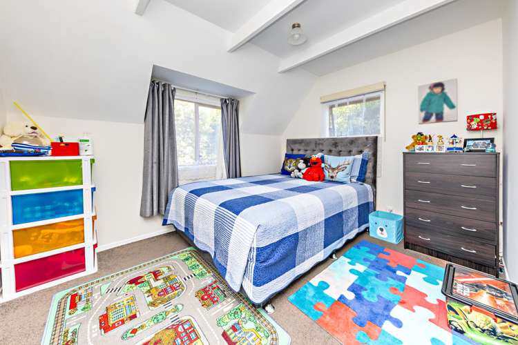 2/8 Sentosa Place Clover Park_5