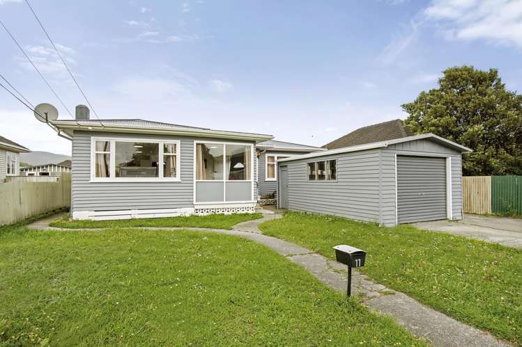 11 Russell Road Wainuiomata_10