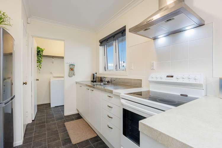 1574 Dominion Road Extension Mt Roskill_12