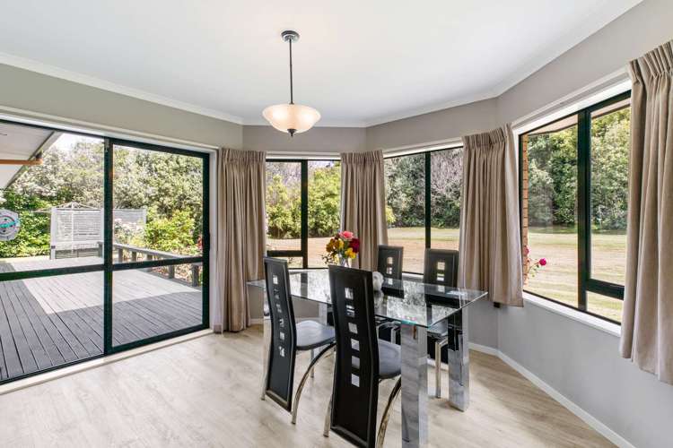 16 Awaroa Stream Drive Waiuku_3