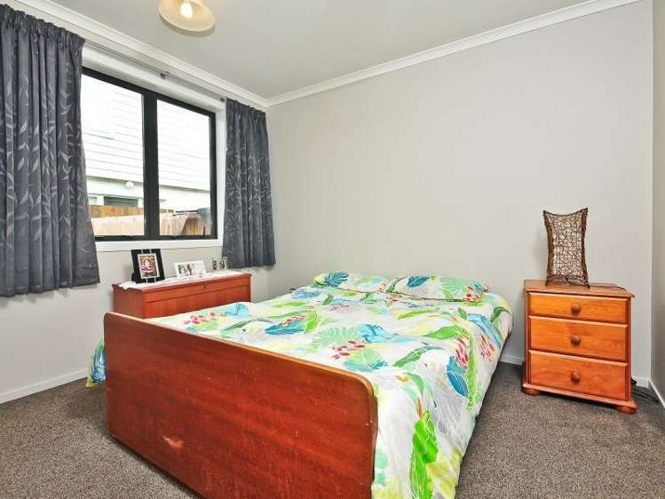 2/82 Clyde Street Hamilton East_6