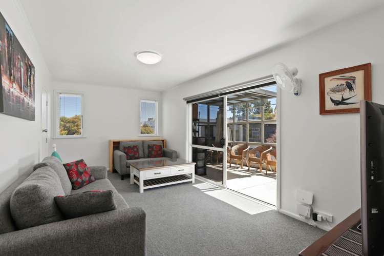 39 Newington Road Henderson_6