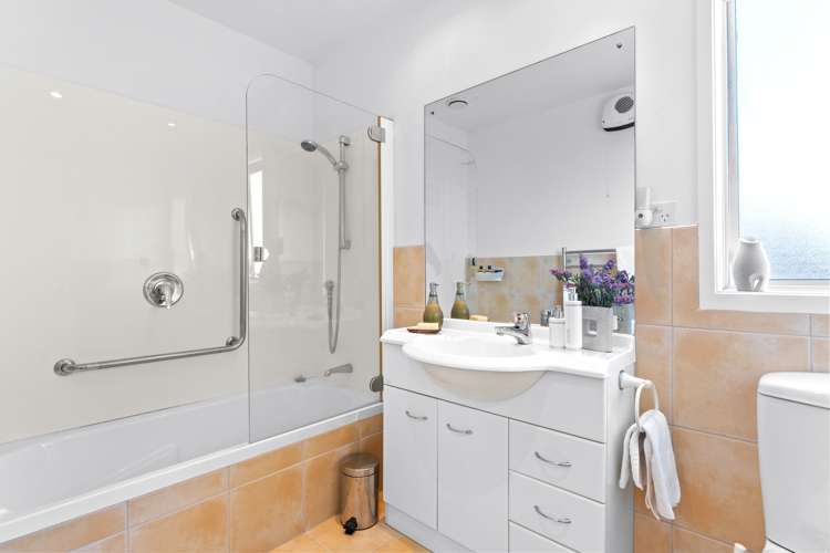 10a Scarboro Terrace Murrays Bay_29