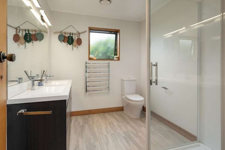 99 Dillons Point Road Islington_8