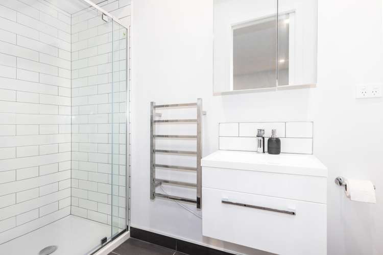 11/30 Monowai Road Johnsonville_13