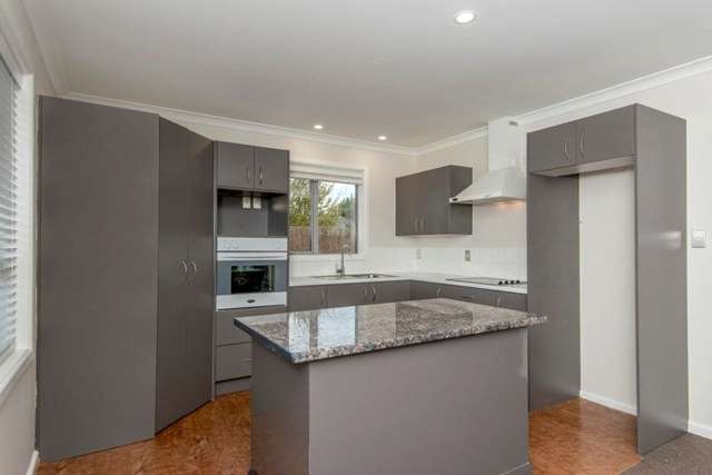 8 Heriott Close Burwood_2