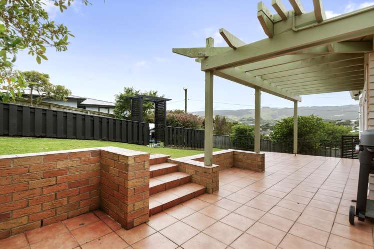 64 Larsen Crescent Tawa_18