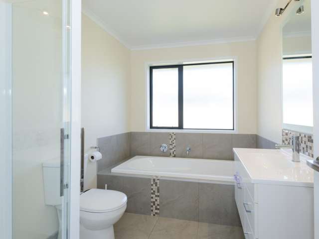 13 Macdonald Heights Feilding_2