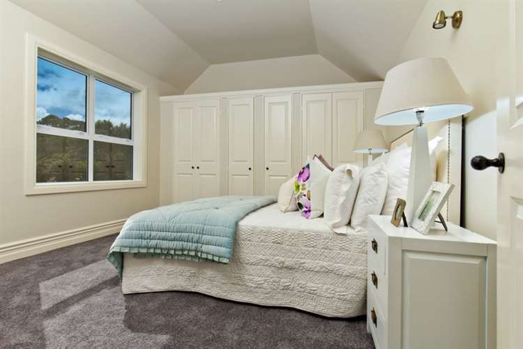 34 Bernard Magnus Lane Greenhithe_18