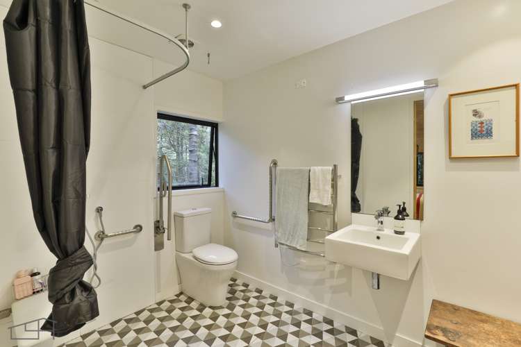 27 Longfellow Parade Glen Eden_20