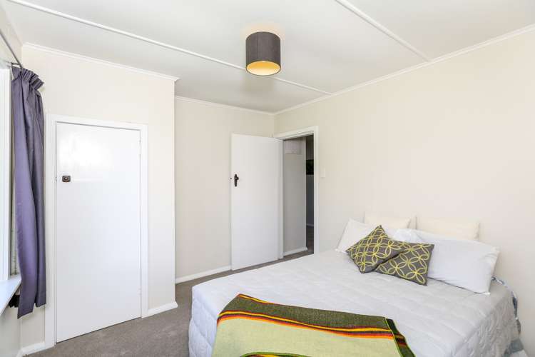 16 Awanui Street Merrilands_16