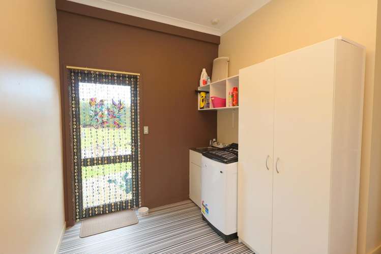 203 Pomona Road East Makarewa_25