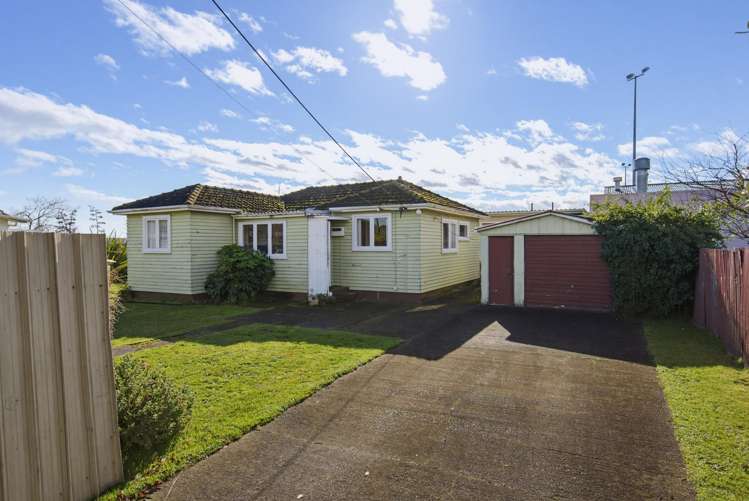 4 Carlisle Street Levin_15