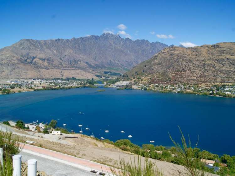 5 Luckie Lane Queenstown Hill_10