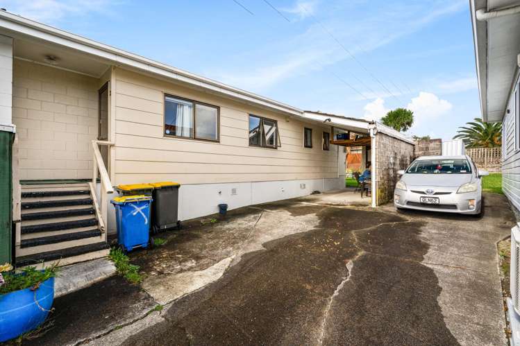 2/13 Paton Avenue Te Atatu South_10